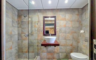 4 Bedroom House For Sale in Long Beach