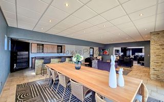 4 Bedroom House For Sale in Long Beach