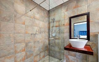 4 Bedroom House For Sale in Long Beach