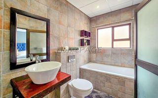 4 Bedroom House For Sale in Long Beach