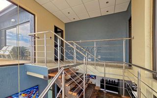 4 Bedroom House For Sale in Long Beach