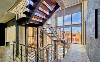 4 Bedroom House For Sale in Long Beach