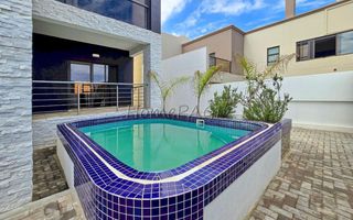 4 Bedroom House For Sale in Long Beach