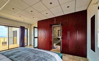 4 Bedroom House For Sale in Long Beach