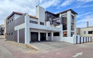 4 Bedroom House For Sale in Long Beach