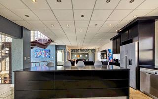 4 Bedroom House For Sale in Long Beach