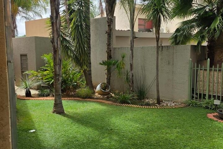 4 Bedroom House For Sale in Windhoek South, Windhoek