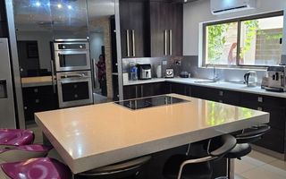 4 Bedroom House For Sale in Windhoek South, Windhoek