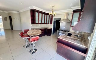 3 Bedroom House For Sale in Long Beach