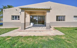 4 Bedroom Small Holding / Plot For Sale in Otavi