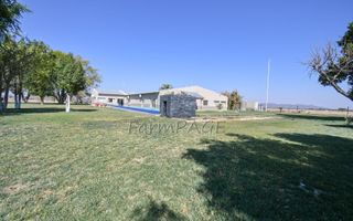 4 Bedroom Small Holding / Plot For Sale in Otavi
