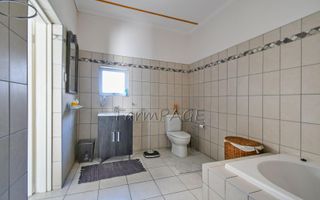 4 Bedroom Small Holding / Plot For Sale in Otavi