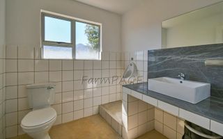 4 Bedroom Small Holding / Plot For Sale in Otavi