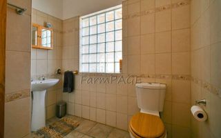 4 Bedroom Small Holding / Plot For Sale in Otavi