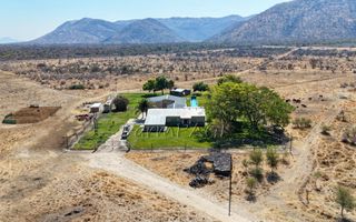 4 Bedroom Small Holding / Plot For Sale in Otavi