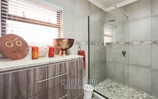 5 Bedroom House For Sale in Swakopmund Ext 22, Swakopmund