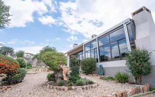 4 Bedroom House For Sale in Finkenstein, Windhoek