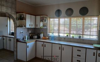 4 Bedroom House For Sale in Ocean View, Swakopmund