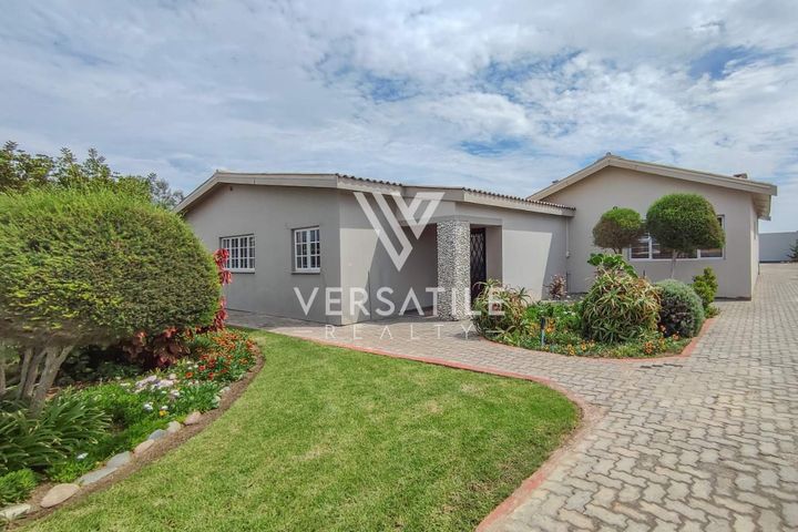 4 Bedroom House For Sale in Ocean View, Swakopmund