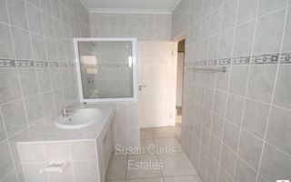 3 Bedroom House To Rent in Long Beach