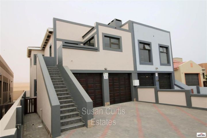 3 Bedroom House To Rent in Long Beach