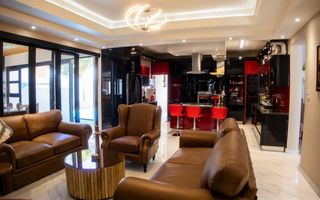 5 Bedroom House For Sale in Kleine Kuppe, Windhoek