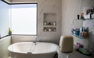 5 Bedroom House For Sale in Kleine Kuppe, Windhoek