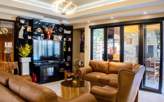 5 Bedroom House For Sale in Kleine Kuppe, Windhoek