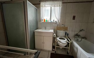 6 Bedroom House For Sale in Olympia, Windhoek