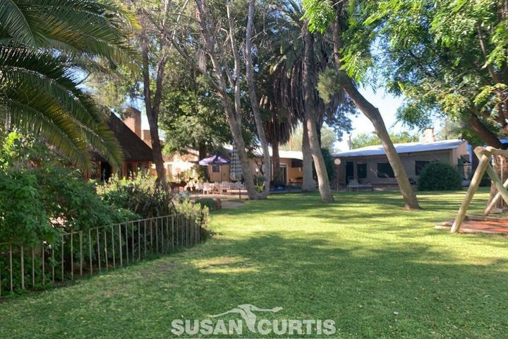 15 Bedroom Farm For Sale in Dordabis