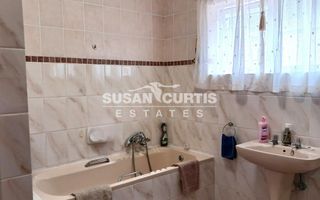 4 Bedroom House For Sale in Ocean View, Swakopmund