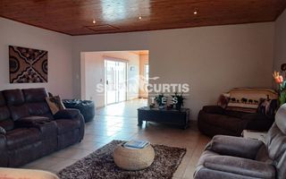 4 Bedroom House For Sale in Ocean View, Swakopmund