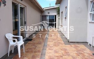 4 Bedroom House For Sale in Ocean View, Swakopmund