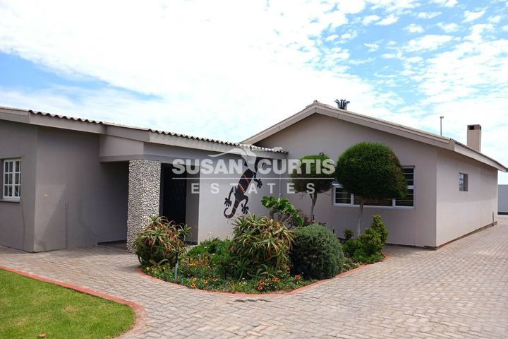4 Bedroom House For Sale in Ocean View, Swakopmund