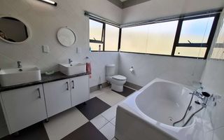 6 Bedroom House For Sale in Auasblick, Windhoek