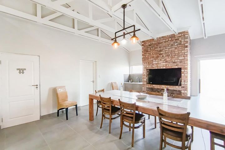 4 Bedroom House For Sale in Mile 4 Extension 1, Swakopmund