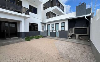 5 Bedroom House For Sale in Kleine Kuppe, Windhoek