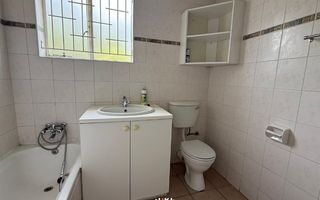 2 Bedroom Apartment To Rent in Suiderhof, Windhoek