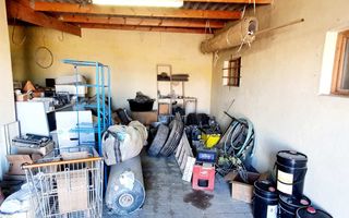 Office / Retail / Mixed Use For Sale in Henties Bay Central,...
