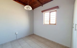 6 Bedroom House For Sale in Henties Bay Central, Henties Bay