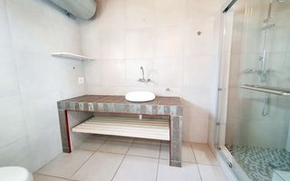 6 Bedroom House For Sale in Henties Bay Central, Henties Bay
