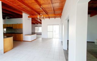 6 Bedroom House For Sale in Henties Bay Central, Henties Bay