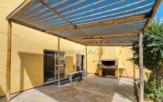 3 Bedroom House For Sale in Henties Bay Central, Henties Bay