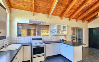 3 Bedroom House For Sale in Henties Bay Central, Henties Bay