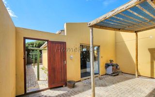 3 Bedroom House For Sale in Henties Bay Central, Henties Bay