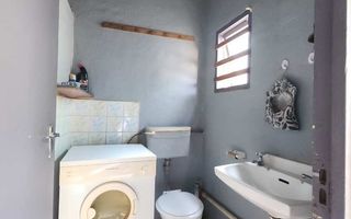 3 Bedroom House For Sale in Henties Bay Central, Henties Bay
