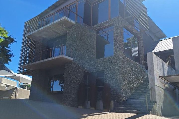 Office / Retail / Mixed Use To Rent in Windhoek Central, Windhoek