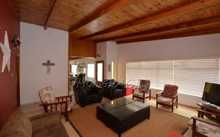 7 Bedroom House For Sale in Henties Bay Central, Henties Bay