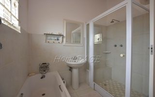 7 Bedroom House For Sale in Henties Bay Central, Henties Bay