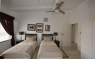 7 Bedroom House For Sale in Henties Bay Central, Henties Bay